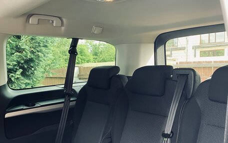 Peugeot Traveller I, 2019 год, 2 454 000 рублей, 23 фотография