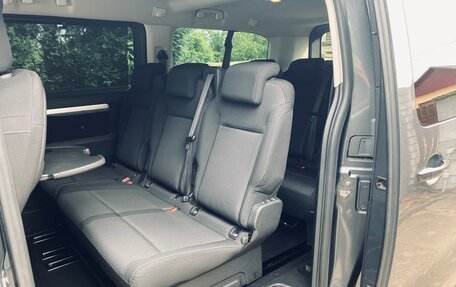 Peugeot Traveller I, 2019 год, 2 454 000 рублей, 16 фотография