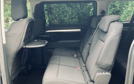 Peugeot Traveller I, 2019 год, 2 454 000 рублей, 17 фотография