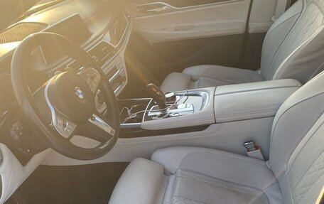 BMW 7 серия, 2022 год, 8 330 000 рублей, 9 фотография