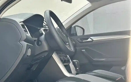 Volkswagen T-Roc I, 2021 год, 1 715 855 рублей, 6 фотография