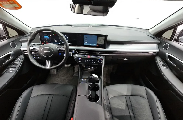 Hyundai Sonata VIII, 2024 год, 3 445 000 рублей, 5 фотография