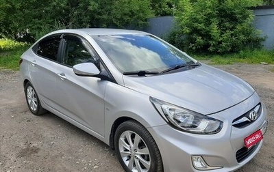 Hyundai Solaris II рестайлинг, 2011 год, 1 100 000 рублей, 1 фотография