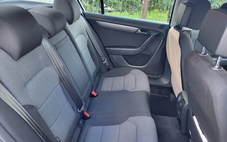 Volkswagen Passat B7, 2011 год, 1 380 000 рублей, 13 фотография