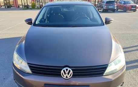 Volkswagen Jetta VI, 2014 год, 1 390 000 рублей, 3 фотография