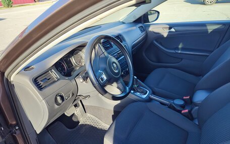 Volkswagen Jetta VI, 2014 год, 1 390 000 рублей, 12 фотография