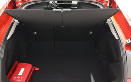 Toyota Prius IV XW50, 2024 год, 4 100 000 рублей, 11 фотография