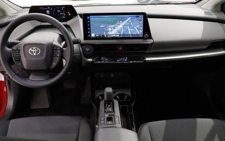 Toyota Prius IV XW50, 2024 год, 4 100 000 рублей, 15 фотография