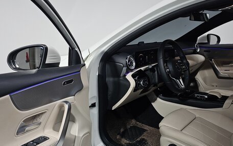 Mercedes-Benz A-Класс, 2022 год, 1 560 000 рублей, 5 фотография