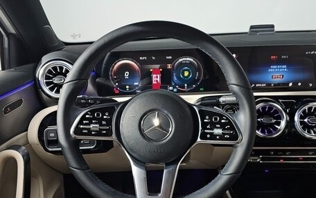 Mercedes-Benz A-Класс, 2022 год, 1 560 000 рублей, 7 фотография
