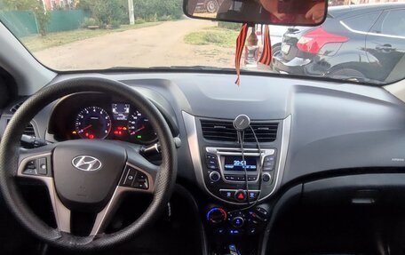 Hyundai Solaris II рестайлинг, 2014 год, 820 000 рублей, 7 фотография