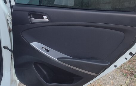 Hyundai Solaris II рестайлинг, 2014 год, 820 000 рублей, 9 фотография