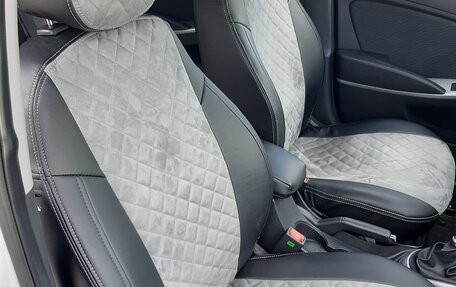 Hyundai Solaris II рестайлинг, 2011 год, 1 100 000 рублей, 16 фотография