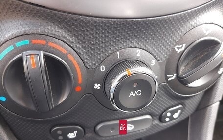 Hyundai Solaris II рестайлинг, 2011 год, 1 100 000 рублей, 14 фотография