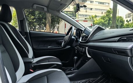 Toyota Yaris XP150 рестайлинг, 2021 год, 1 126 027 рублей, 11 фотография