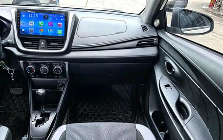 Toyota Yaris XP150 рестайлинг, 2021 год, 1 126 027 рублей, 17 фотография