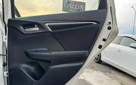 Honda Fit III, 2014 год, 715 000 рублей, 31 фотография