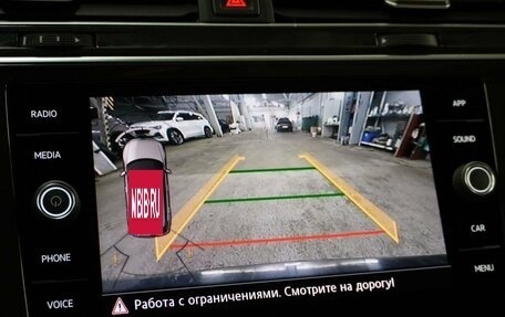Volkswagen Tiguan II, 2018 год, 2 400 000 рублей, 19 фотография