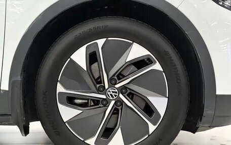 Volkswagen ID.4, 2023 год, 1 850 000 рублей, 10 фотография