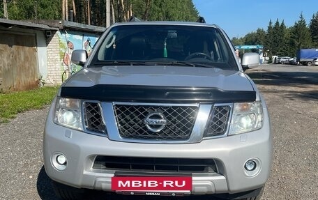 Nissan Pathfinder, 2010 год, 1 690 000 рублей, 2 фотография