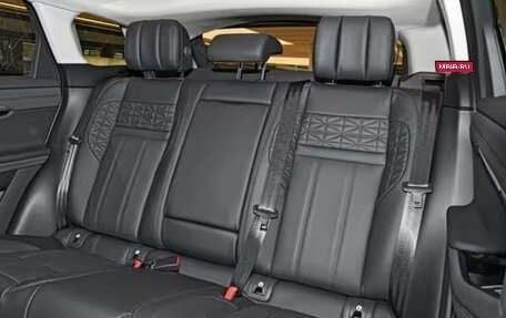 Land Rover Range Rover Evoque II, 2024 год, 4 800 000 рублей, 11 фотография