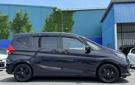Honda Freed II, 2022 год, 1 400 000 рублей, 5 фотография