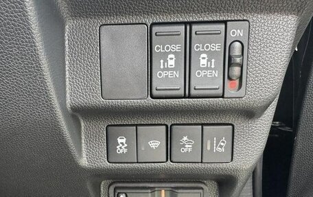 Honda Freed II, 2022 год, 1 400 000 рублей, 15 фотография