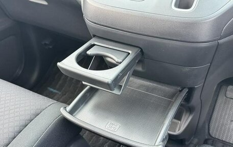 Honda Freed II, 2022 год, 1 400 000 рублей, 30 фотография