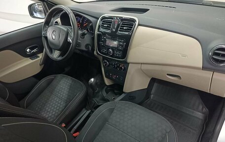 Renault Logan II, 2015 год, 653 000 рублей, 11 фотография