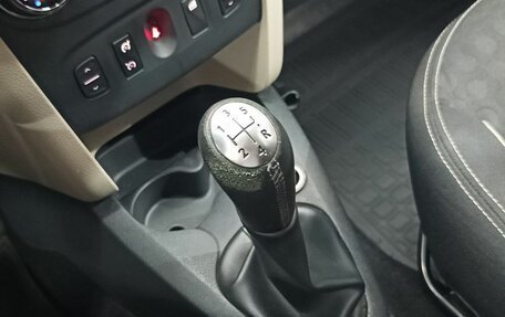 Renault Logan II, 2015 год, 653 000 рублей, 16 фотография
