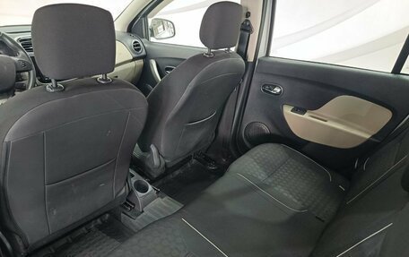Renault Logan II, 2015 год, 653 000 рублей, 17 фотография