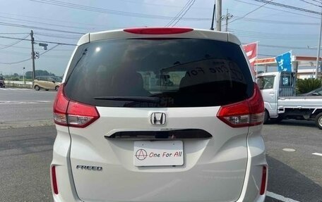 Honda Freed II, 2022 год, 1 435 000 рублей, 10 фотография