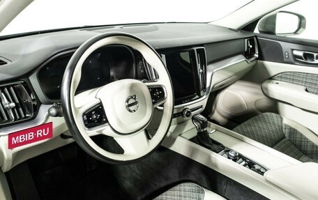 Volvo V60 Cross Country II, 2020 год, 3 829 700 рублей, 11 фотография