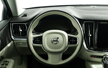 Volvo V60 Cross Country II, 2020 год, 3 829 700 рублей, 21 фотография