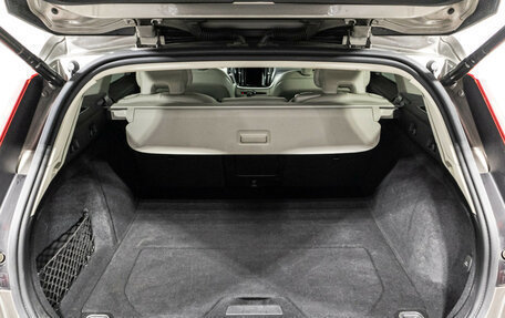 Volvo V60 Cross Country II, 2020 год, 3 829 700 рублей, 15 фотография