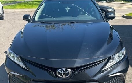 Toyota Camry, 2022 год, 2 700 000 рублей, 1 фотография