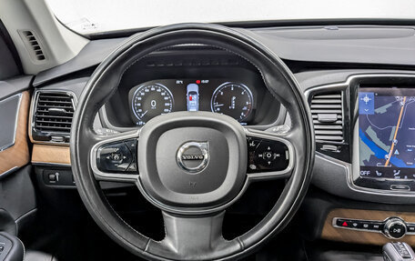 Volvo XC90 II рестайлинг, 2017 год, 3 750 000 рублей, 23 фотография