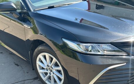 Toyota Camry, 2022 год, 2 700 000 рублей, 3 фотография