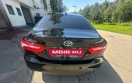 Toyota Camry, 2022 год, 2 700 000 рублей, 4 фотография