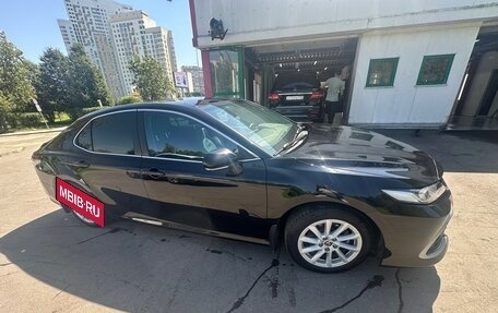Toyota Camry, 2022 год, 2 700 000 рублей, 5 фотография