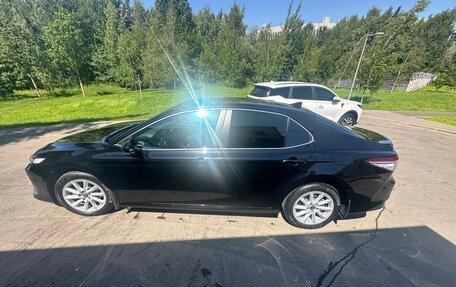 Toyota Camry, 2022 год, 2 700 000 рублей, 9 фотография