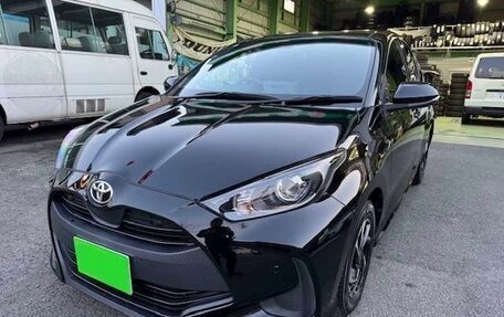 Toyota Yaris, 2021 год, 828 000 рублей, 3 фотография