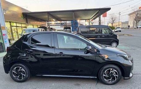 Toyota Yaris, 2021 год, 828 000 рублей, 8 фотография