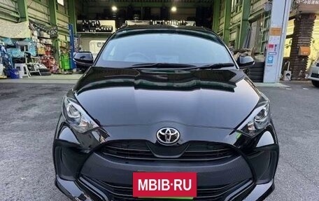 Toyota Yaris, 2021 год, 828 000 рублей, 2 фотография