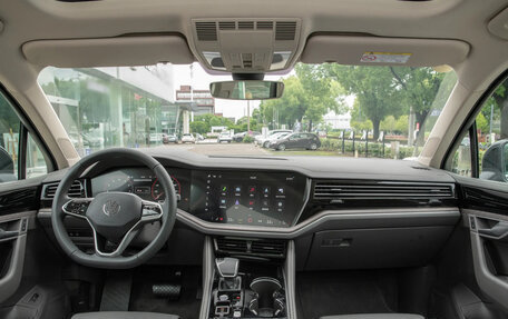 Volkswagen Touareg III, 2025 год, 7 250 000 рублей, 11 фотография