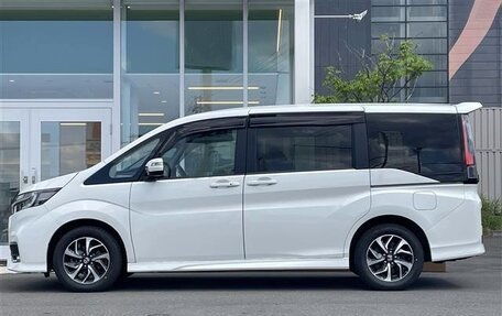 Honda Stepwgn IV, 2021 год, 2 242 000 рублей, 5 фотография
