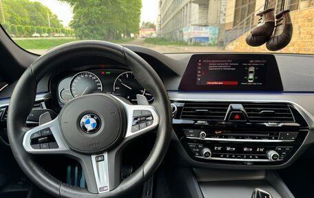 BMW 5 серия, 2019 год, 4 290 000 рублей, 14 фотография