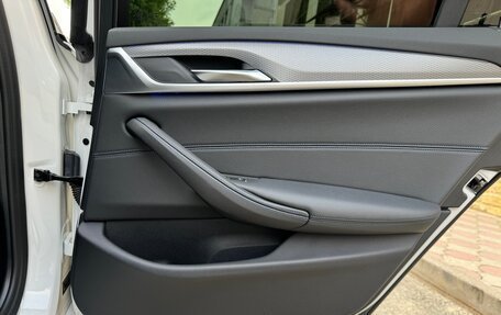 BMW 5 серия, 2019 год, 4 290 000 рублей, 31 фотография
