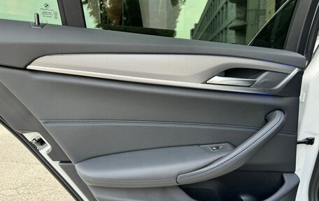 BMW 5 серия, 2019 год, 4 290 000 рублей, 33 фотография