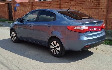 KIA Rio III рестайлинг, 2013 год, 720 000 рублей, 2 фотография